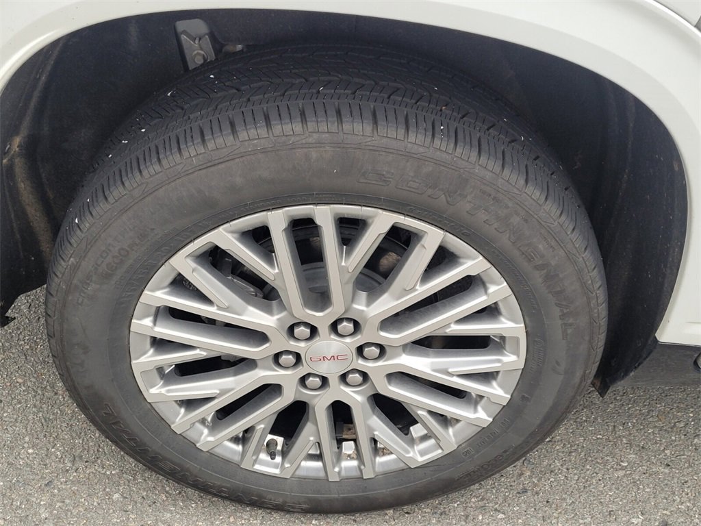 2025 Gmc Acadia Denali photo 2