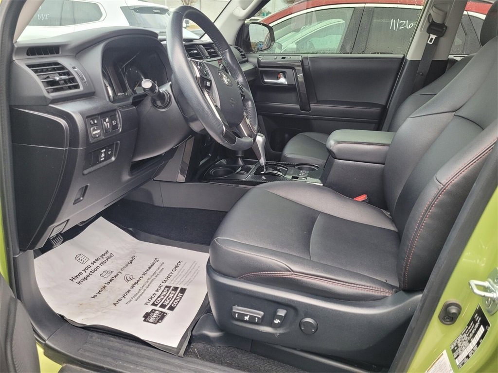 2023 Toyota 4Runner TRD Off-Road Premium photo 4