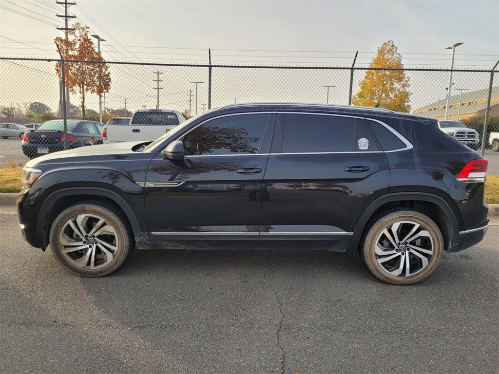 2023 Volkswagen Atlas Cross Sport SEL photo 3