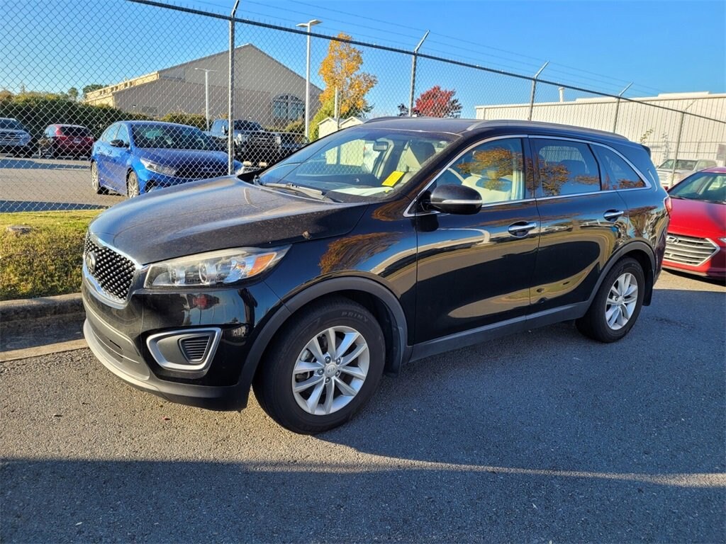 Used 2016 Kia Sorento 3.3L LX FWD SUV