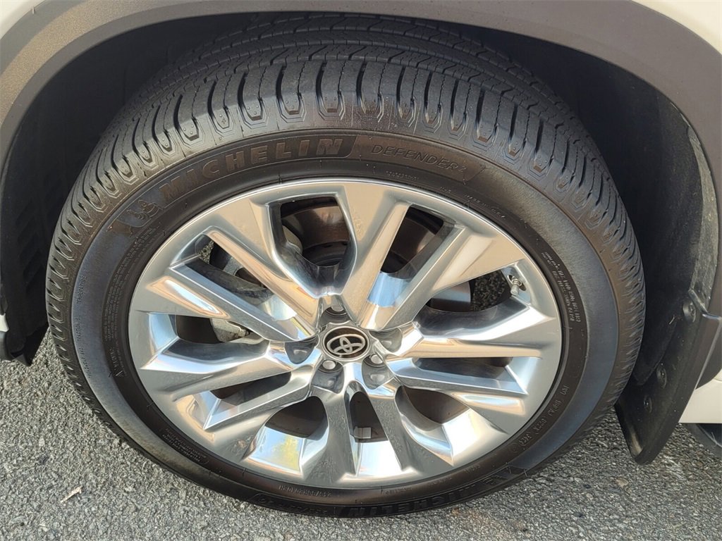 2020 Toyota Highlander Hybrid Limited photo 3