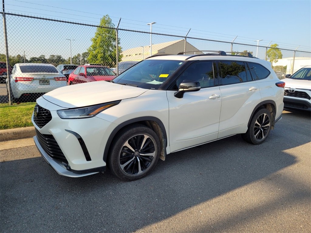 2021 Toyota Highlander XSE photo 2