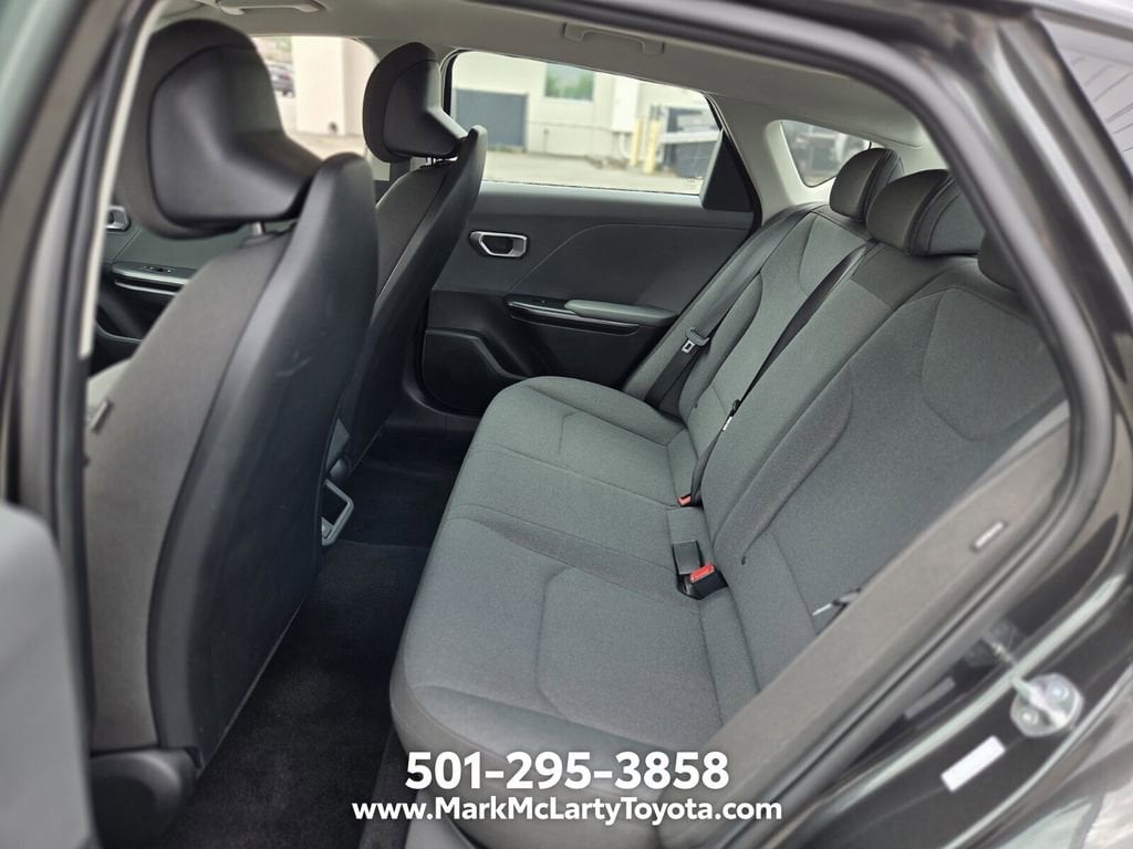 2025 Kia K4 LXS - Photo 10