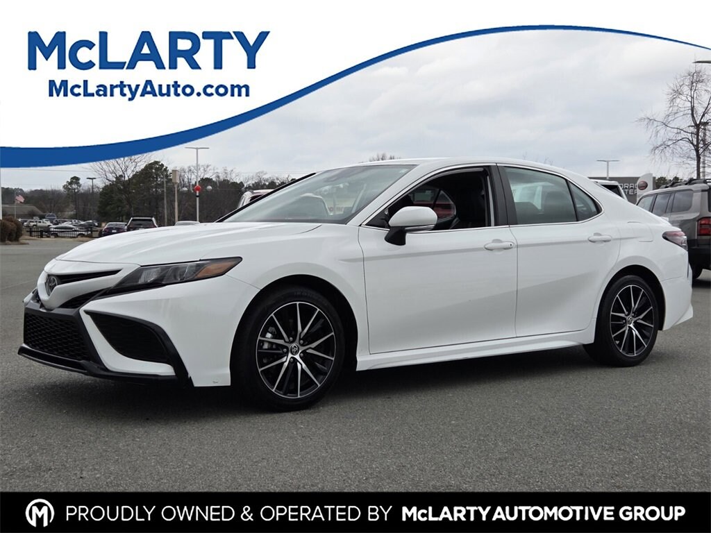Used 2024 Toyota Camry SE Sedan