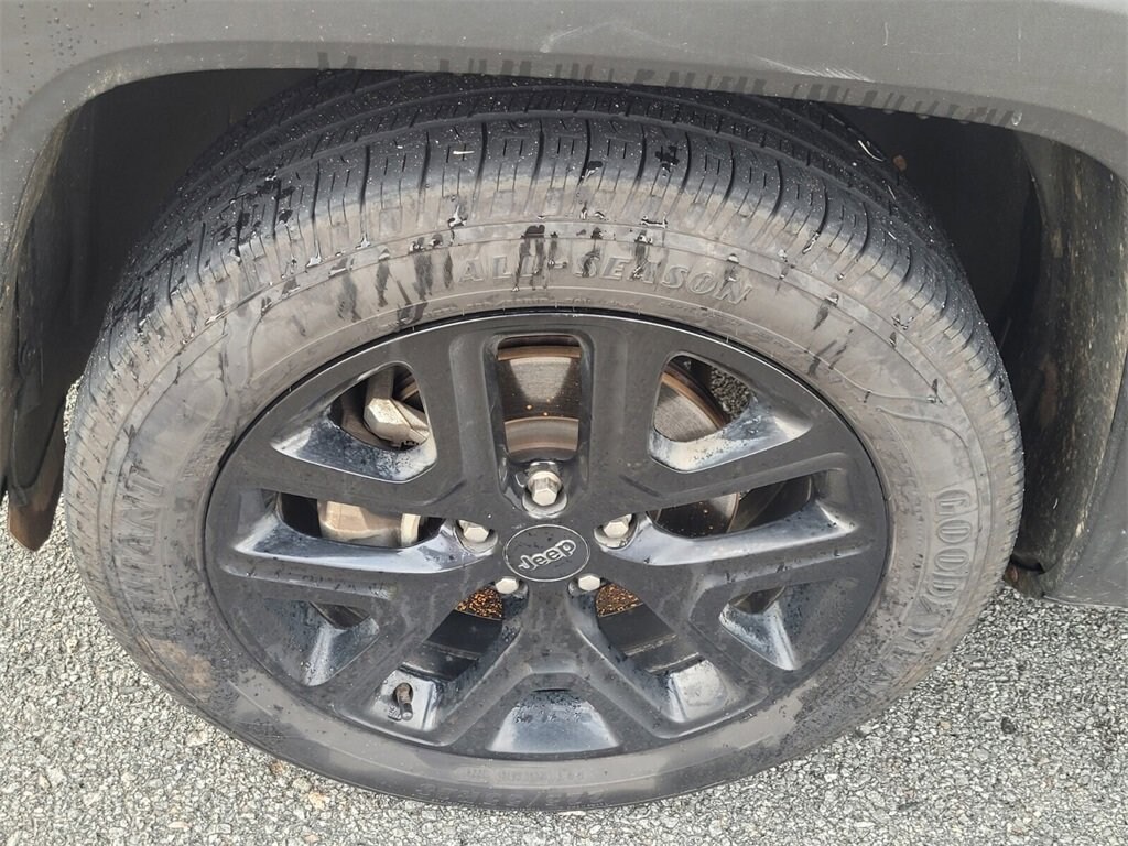 Used 2018 Jeep Renegade Latitude FWD SUV