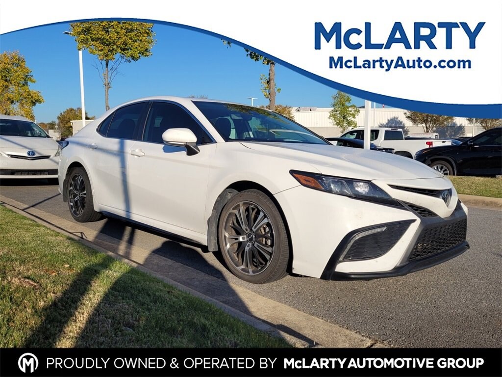 Used 2023 Toyota Camry SE Sedan