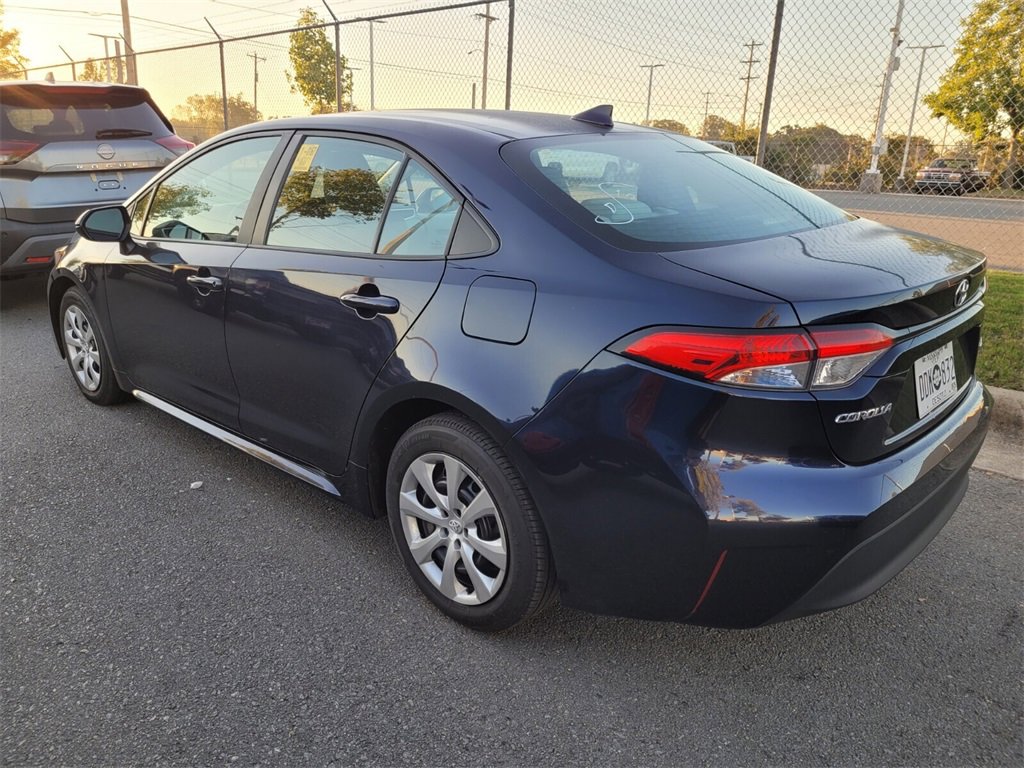 2023 Toyota Corolla LE photo 3