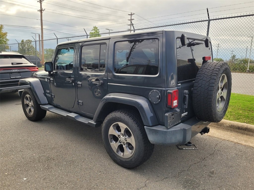 2017 Jeep Wrangler Unlimited Sahara photo 3