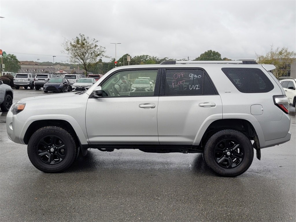 2024 Toyota 4Runner SR5 photo 4