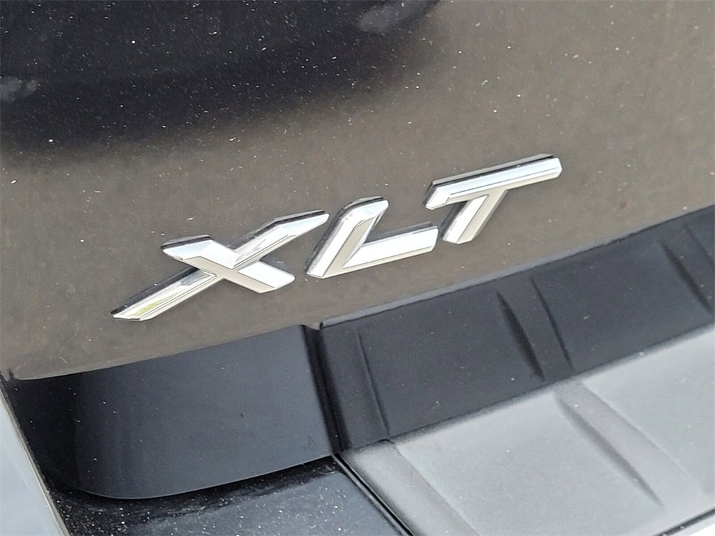 2024 Ford Explorer XLT photo 3