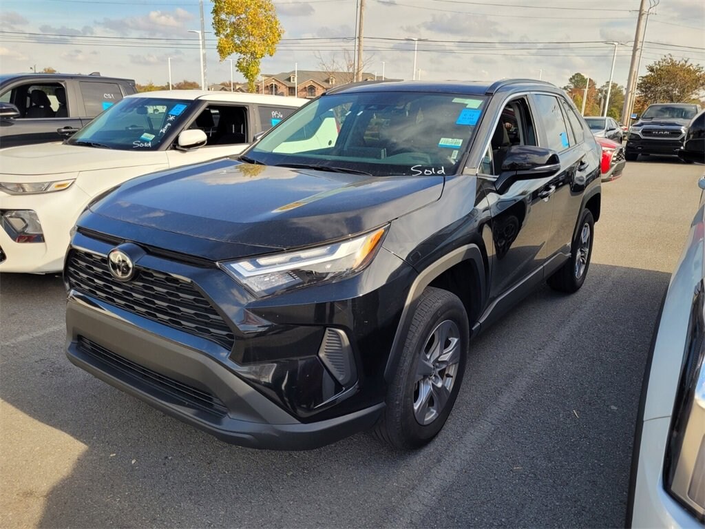 Used 2025 Toyota RAV4 Hybrid XLE SUV