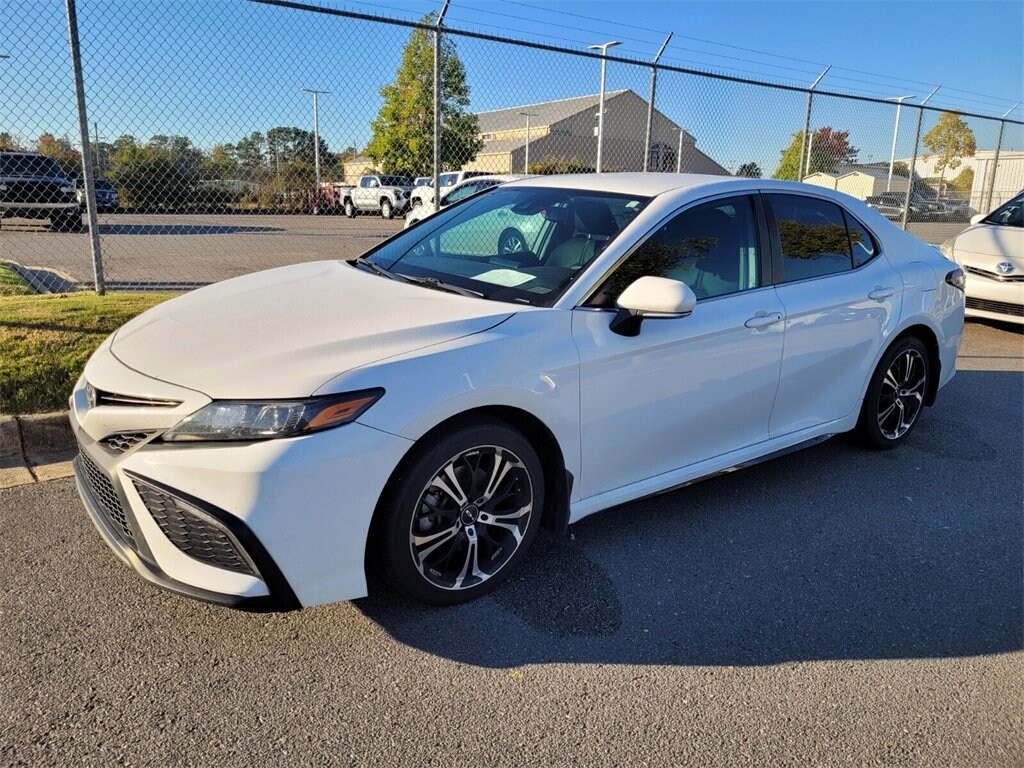 Used 2023 Toyota Camry SE Sedan