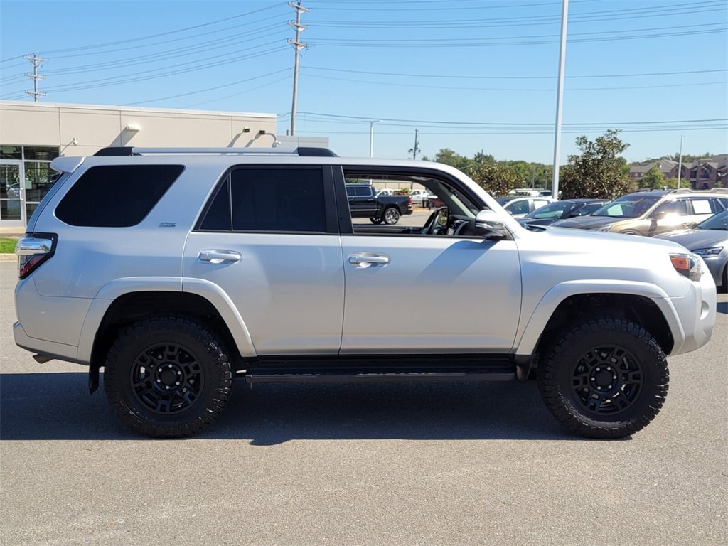 2021 Toyota 4Runner SR5 Premium photo 2