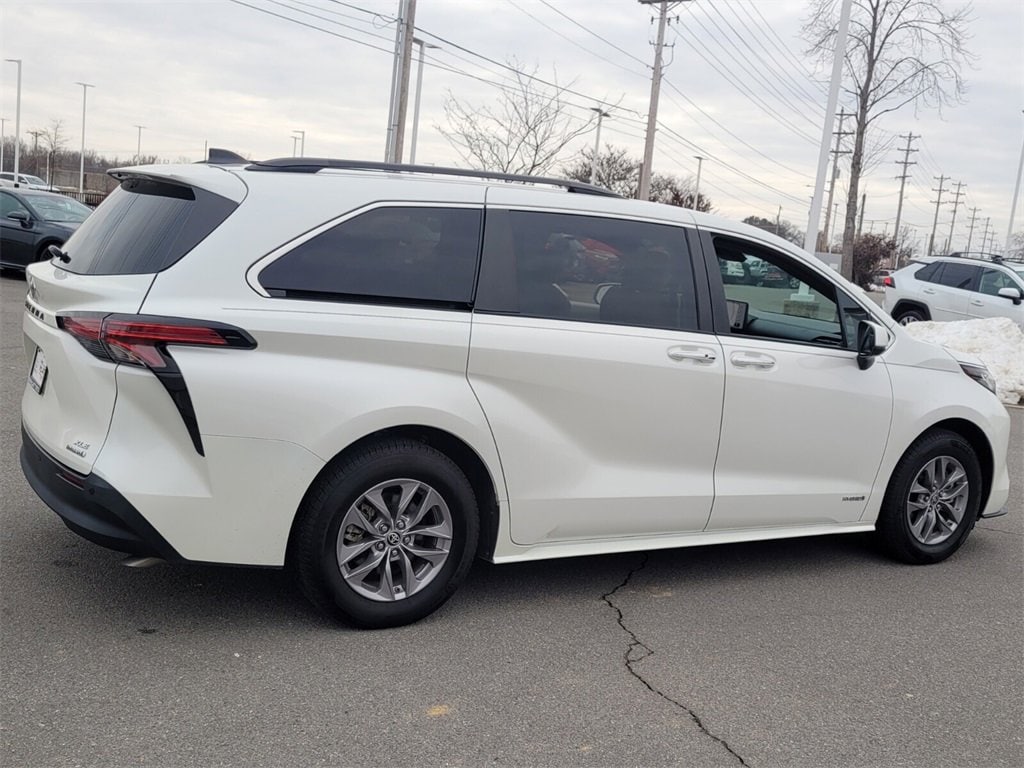 Used 2021 Toyota Sienna XLE 7 Passenger Van