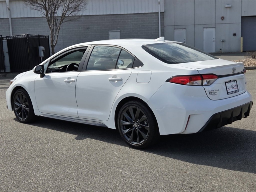 Used 2025 Toyota Corolla SE Sedan