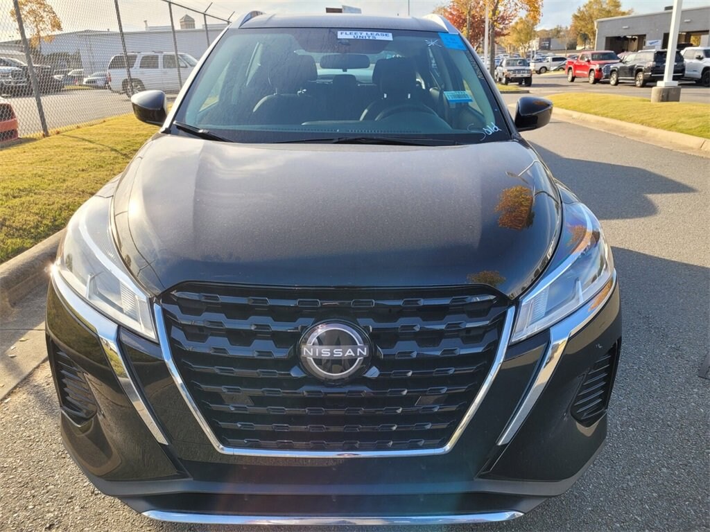 Used 2023 Nissan Kicks SV SUV