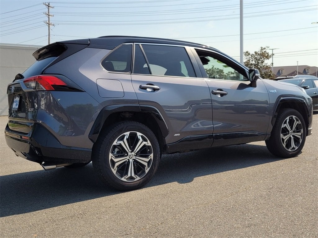 2022 Toyota RAV4 Prime XSE Premium photo 3
