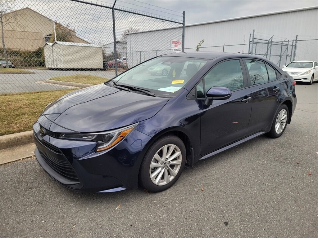 Used 2025 Toyota Corolla LE Sedan