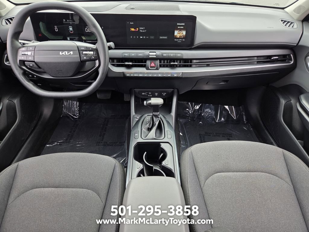 2025 Kia K4 LXS - Photo 12