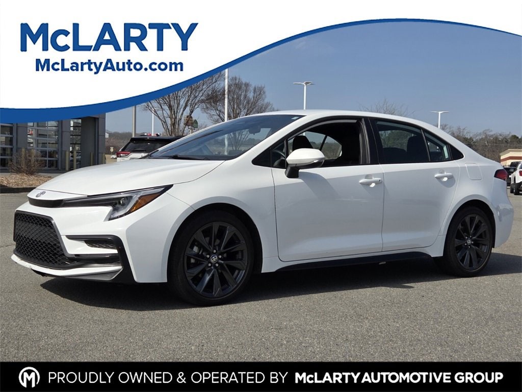 Used 2025 Toyota Corolla SE Sedan