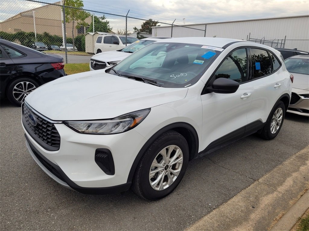 2025 Ford Escape Active photo 3
