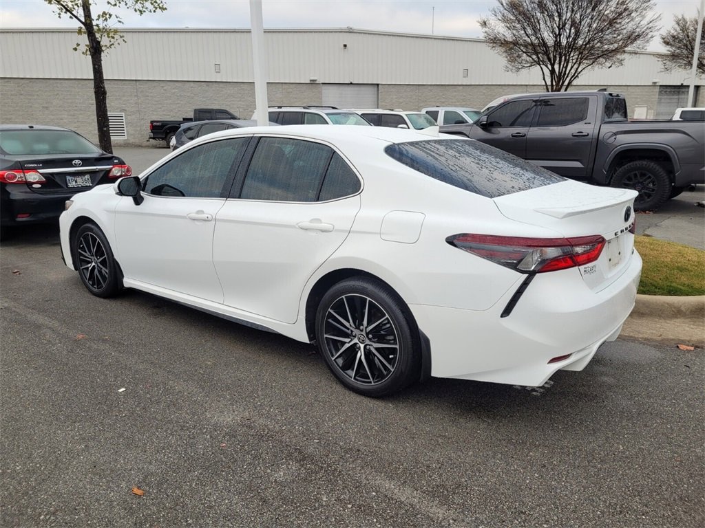 2024 Toyota Camry SE photo 4