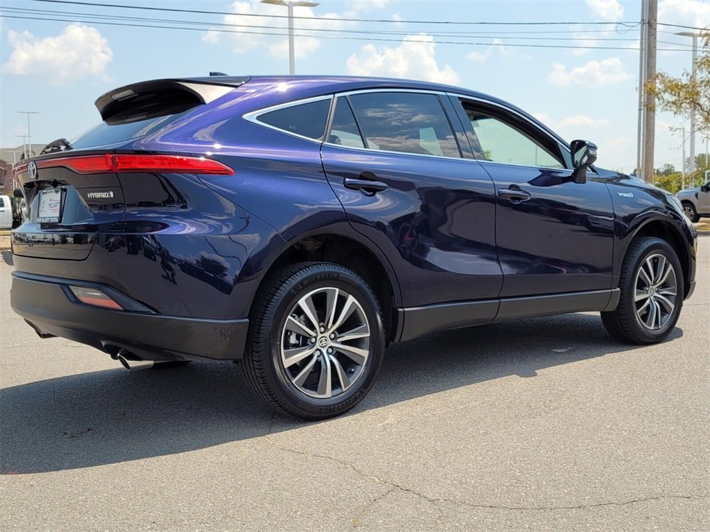 2021 Toyota Venza LE photo 3