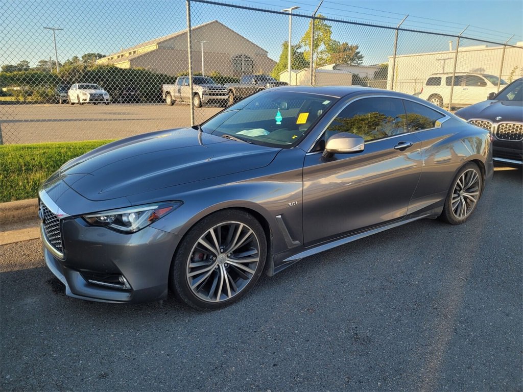 2018 Infiniti Q60 3.0t Luxe photo 2