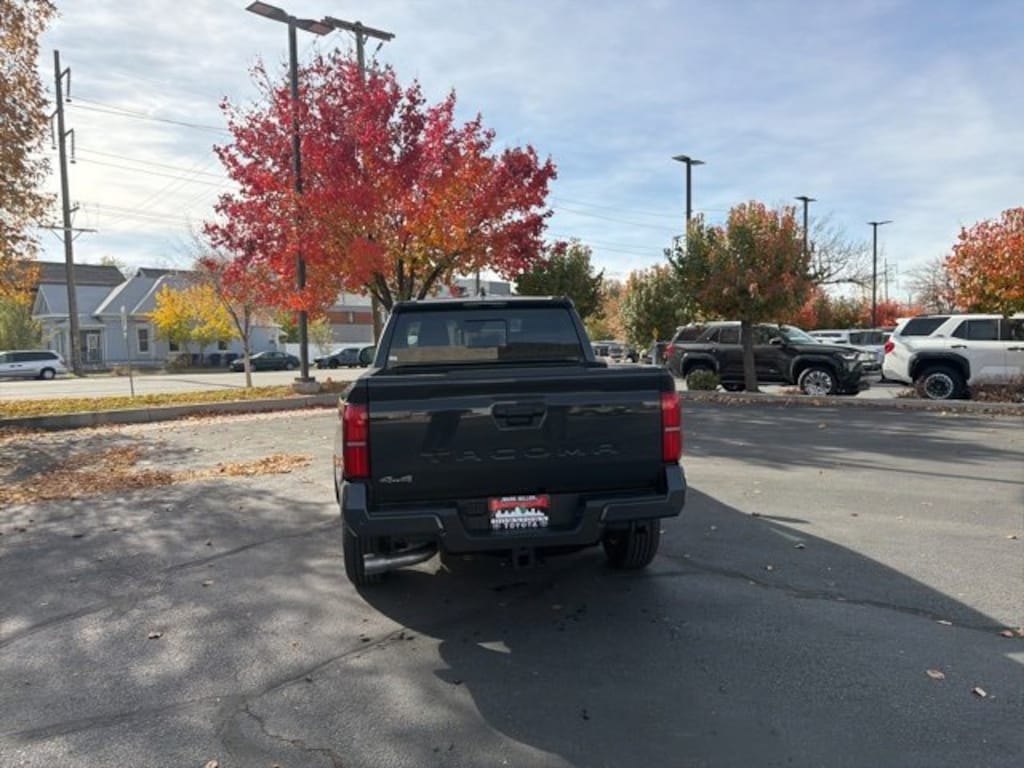 New 2025 Toyota Tacoma SR5 Truck Double Cab