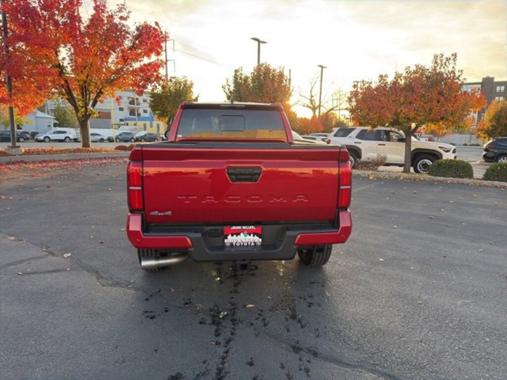 New 2025 Toyota Tacoma SR5 Truck Double Cab