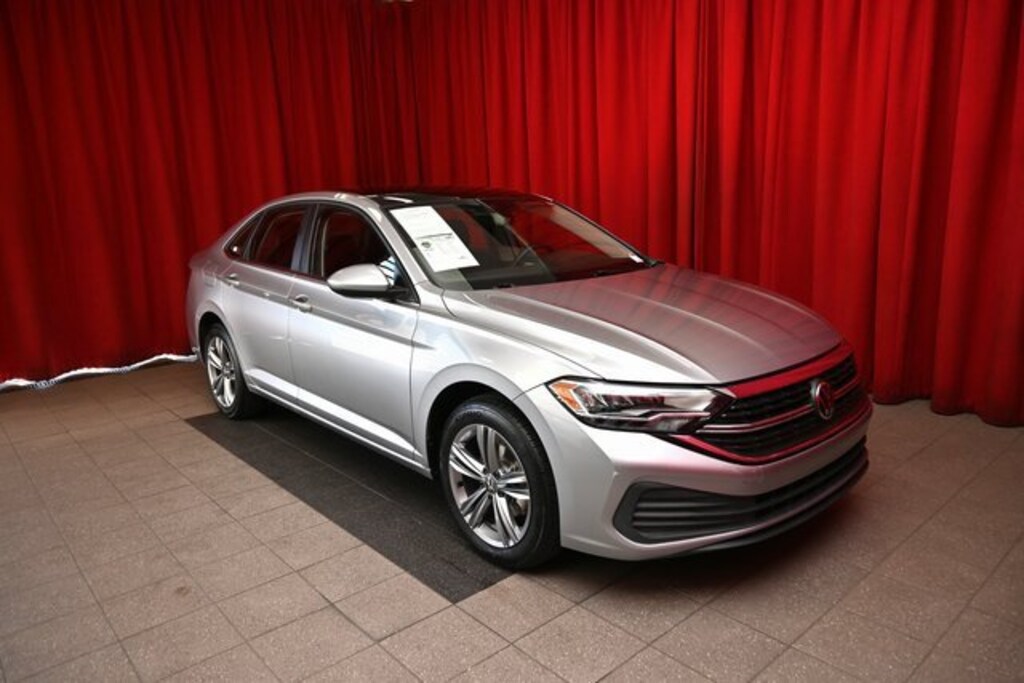 Used 2024 Volkswagen Jetta 1.5T SE Sedan