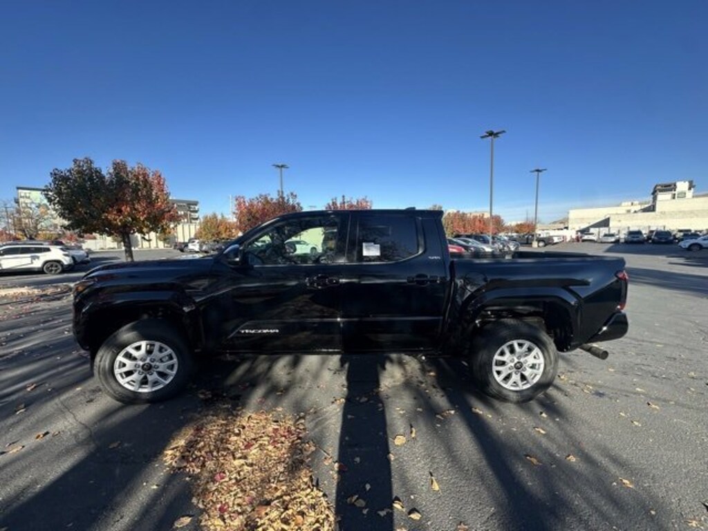 New 2025 Toyota Tacoma SR5 Truck Double Cab