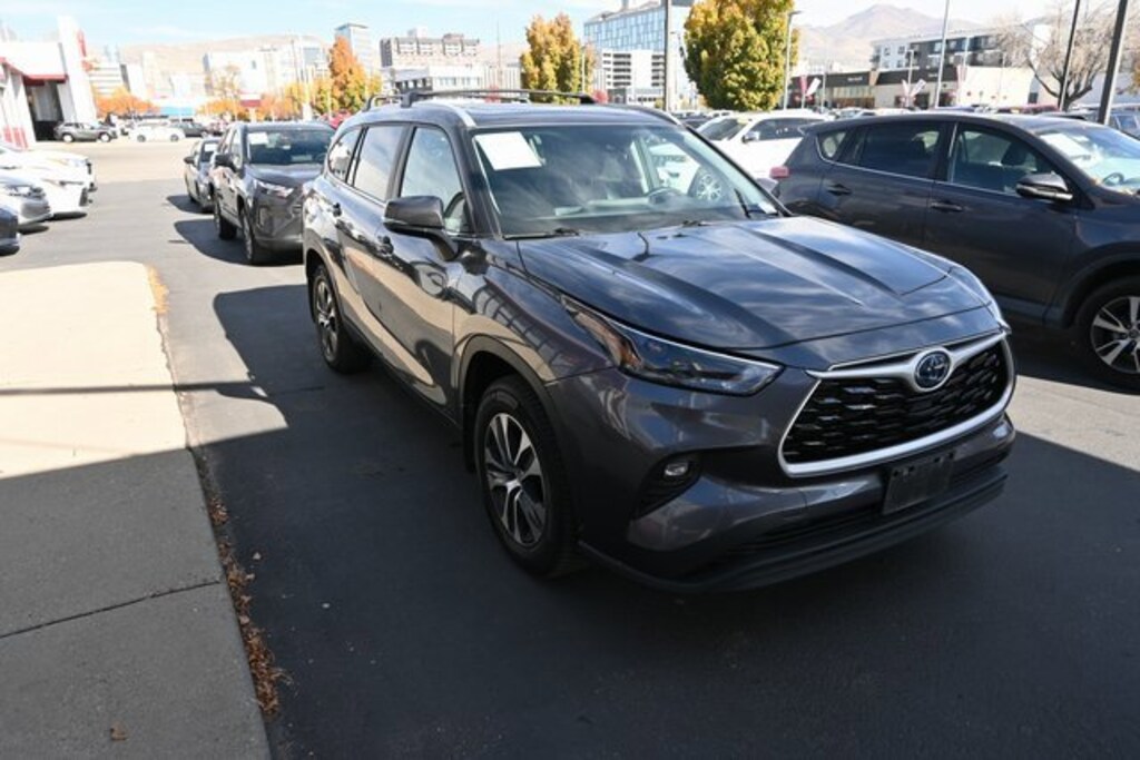 Certified 2023 Toyota Highlander Hybrid XLE SUV