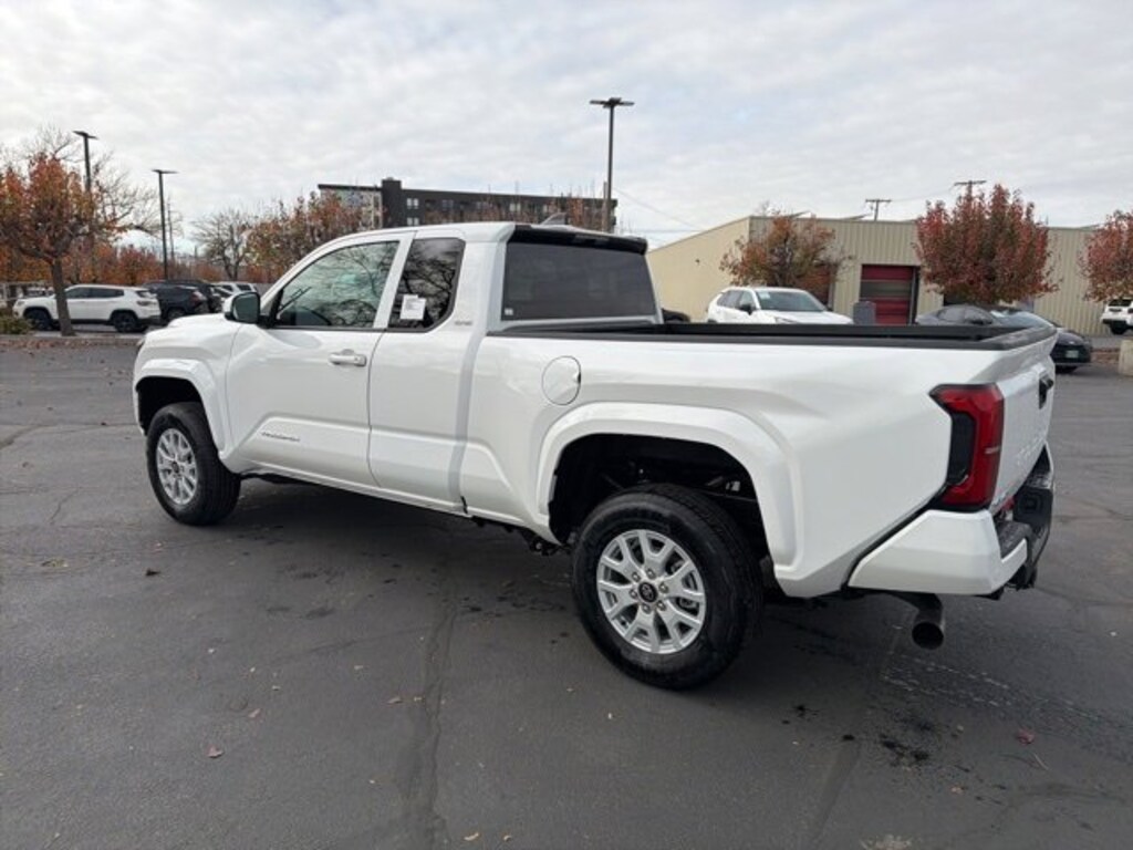 New 2025 Toyota Tacoma SR5 Truck XtraCab