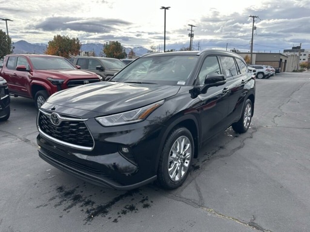 New 2026 Toyota Highlander Limited SUV