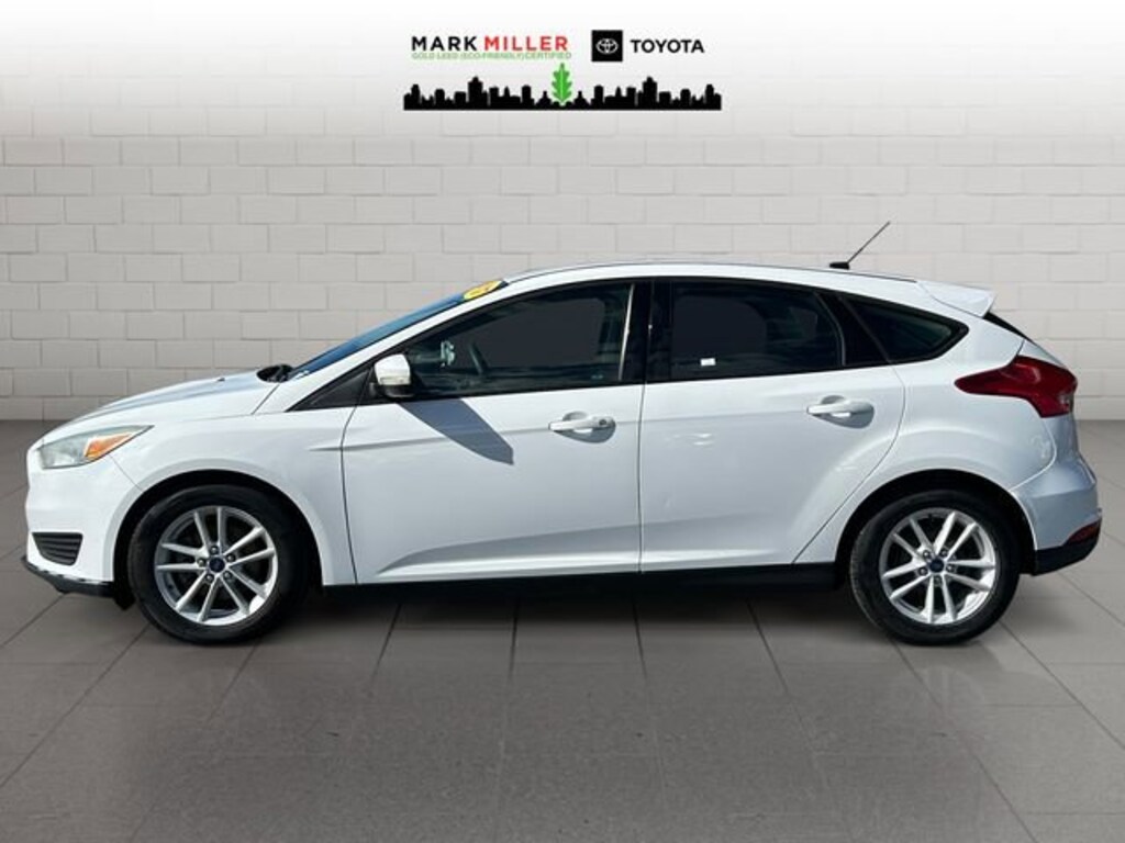 Used 2017 Ford Focus SE Hatchback