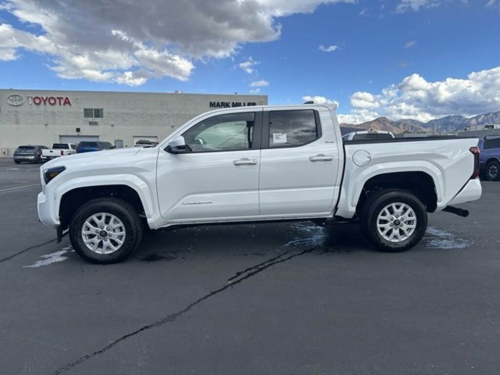 New 2025 Toyota Tacoma SR5 Truck Double Cab