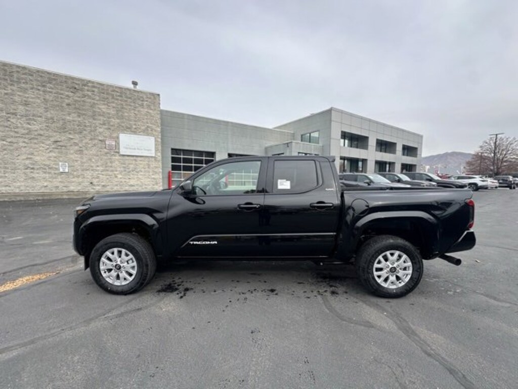 New 2025 Toyota Tacoma SR5 Truck Double Cab