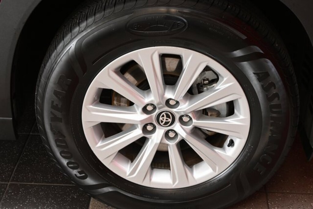 Certified 2025 Toyota Grand Highlander XLE SUV