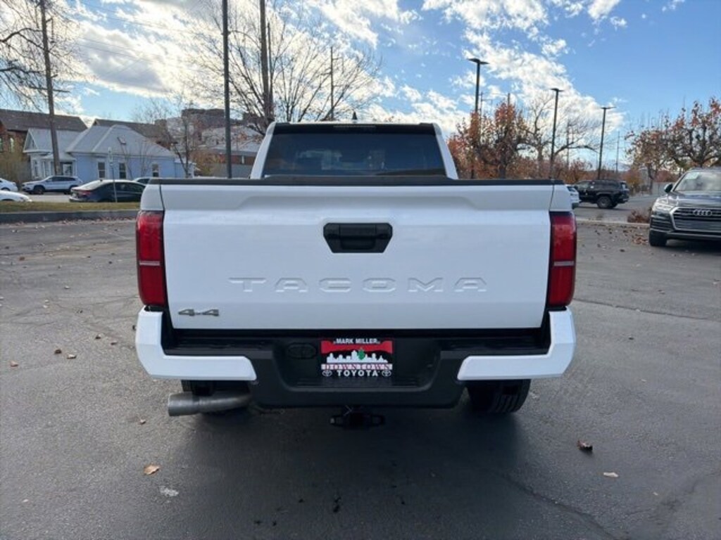 New 2025 Toyota Tacoma SR5 Truck XtraCab