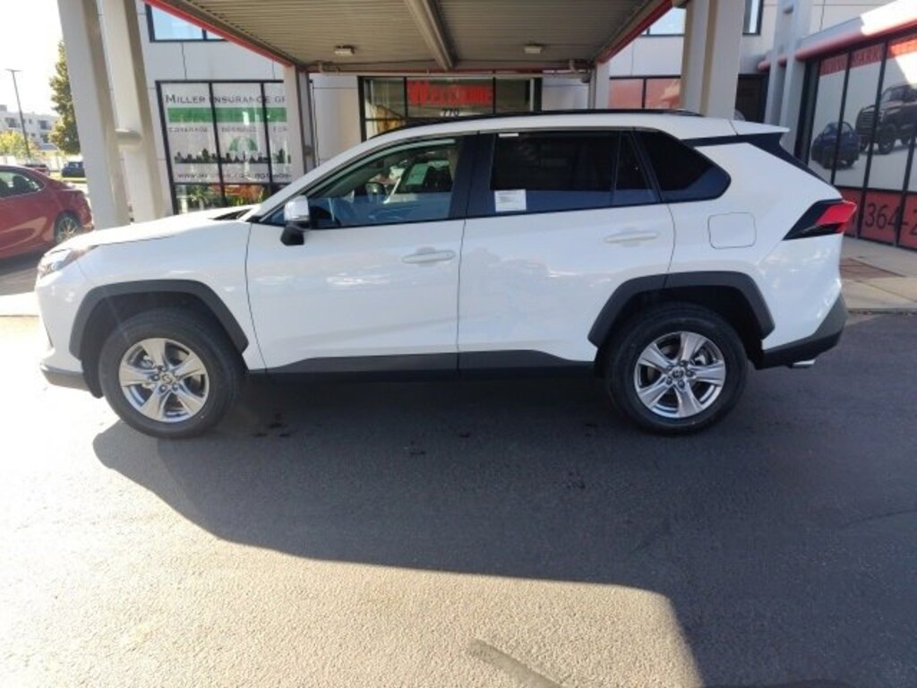 New 2025 Toyota RAV4 XLE SUV