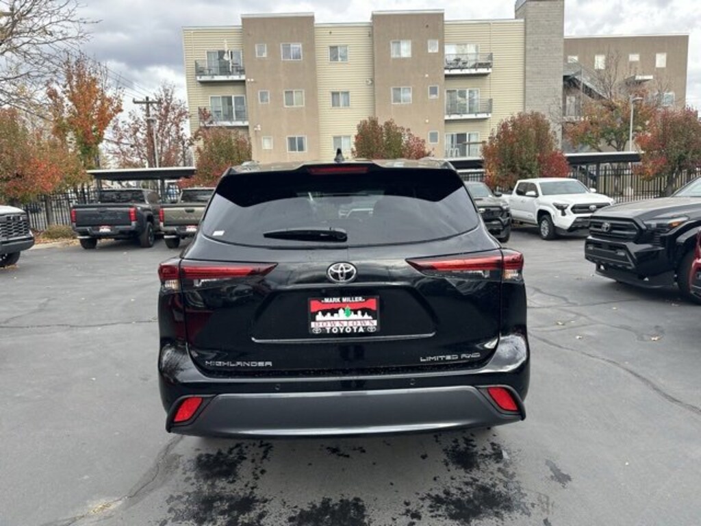 New 2026 Toyota Highlander Limited SUV