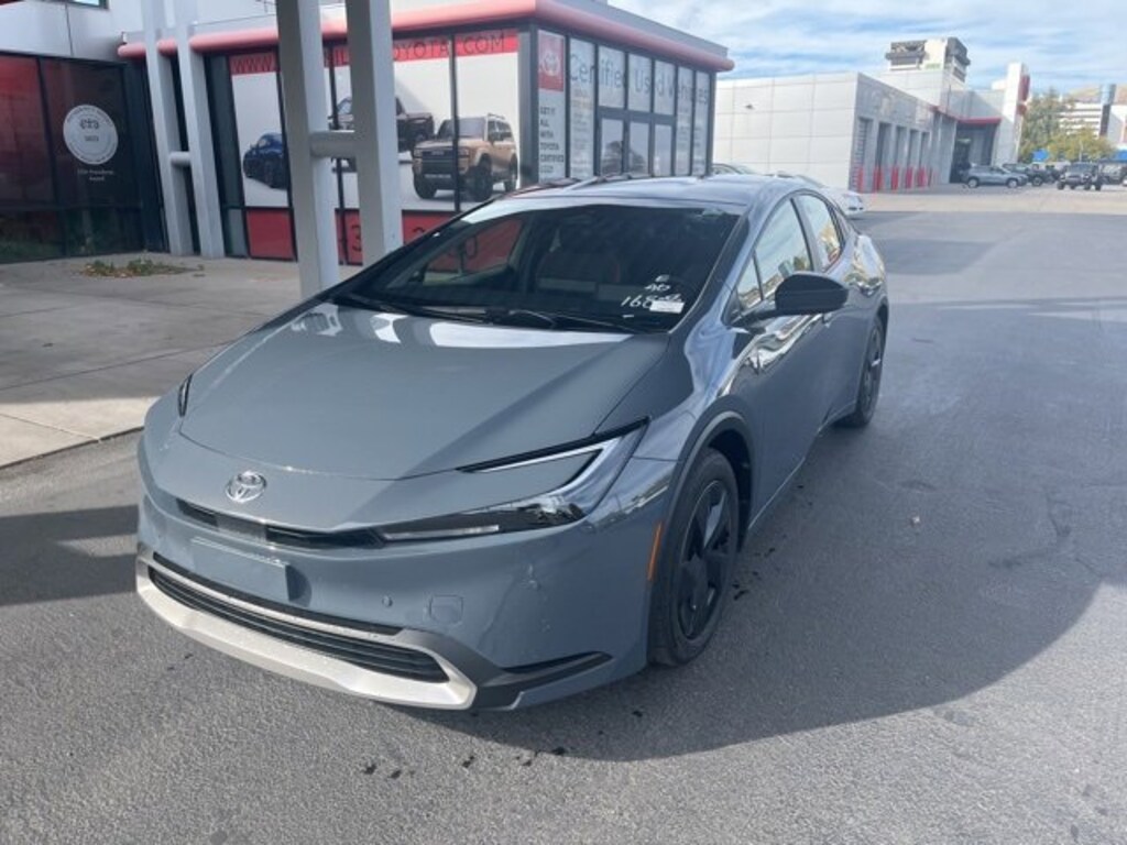 New 2026 Toyota Prius Plug-in Hybrid SE Hatchback