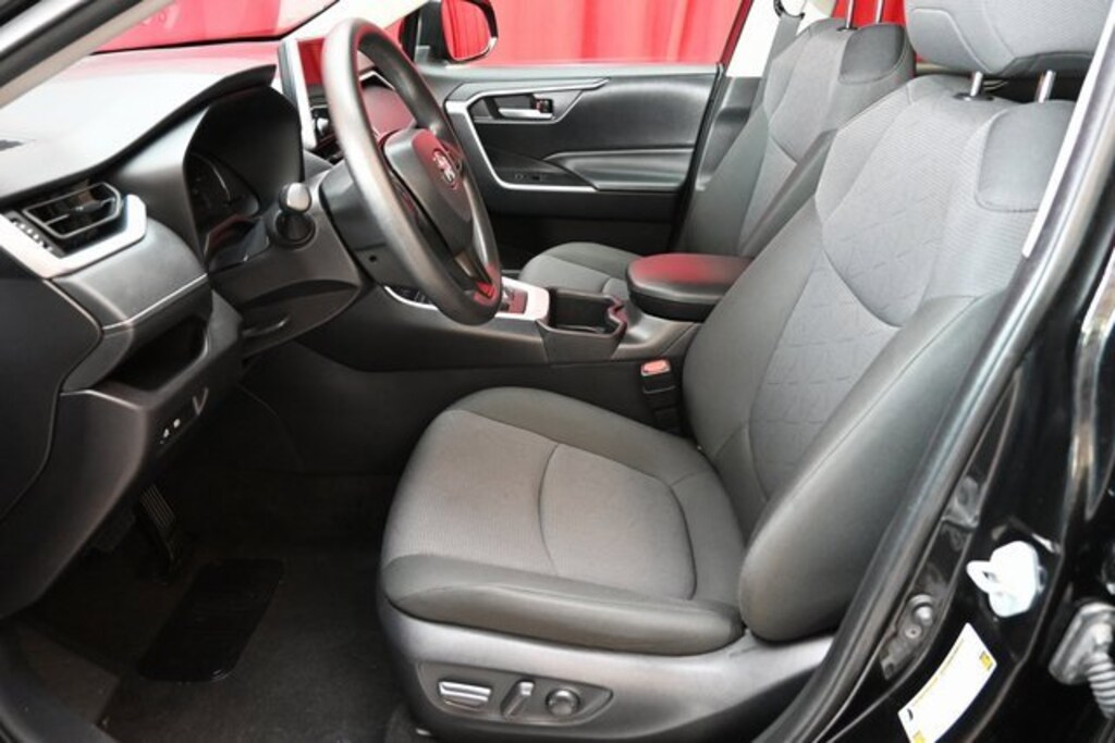 Certified 2025 Toyota RAV4 XLE SUV