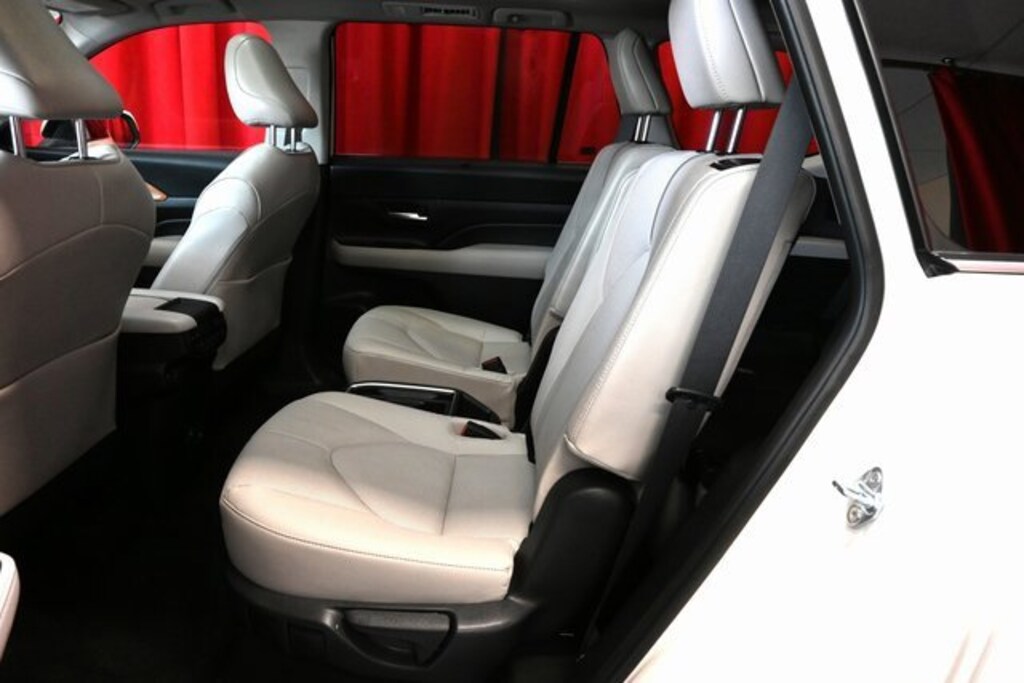 Used 2024 Toyota Grand Highlander Platinum SUV