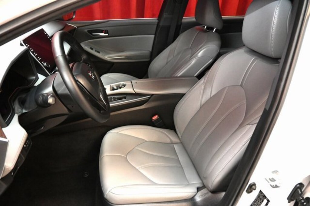 Used 2022 Toyota Avalon XLE Sedan