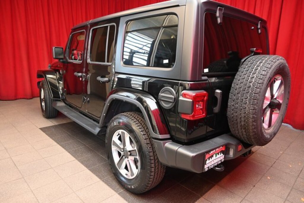 Used 2022 Jeep Wrangler Unlimited Sahara SUV