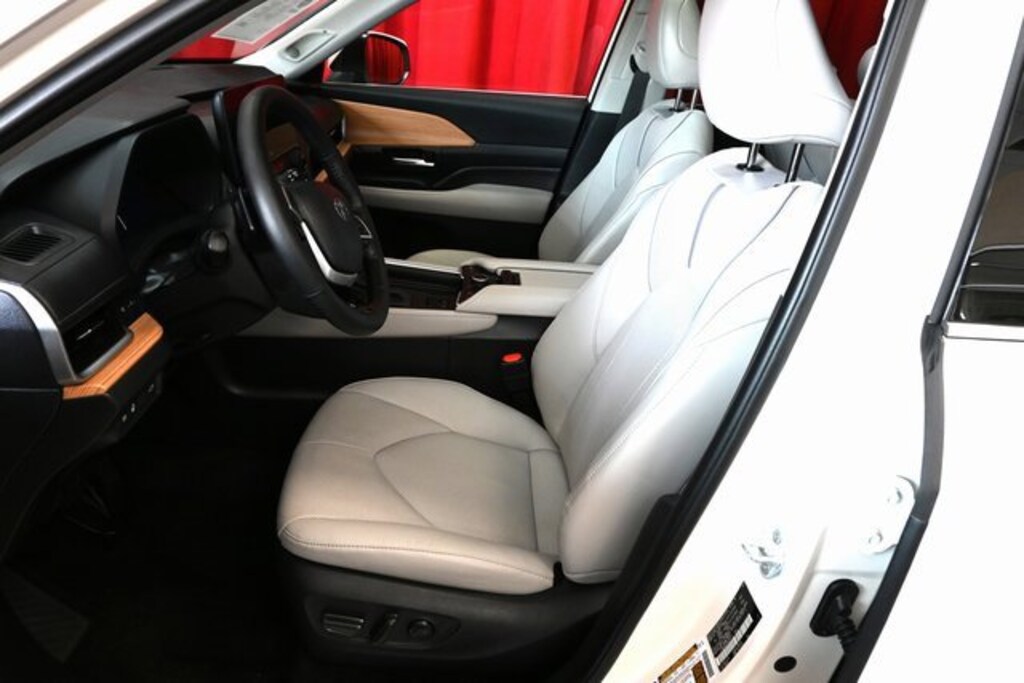 Used 2024 Toyota Grand Highlander Platinum SUV
