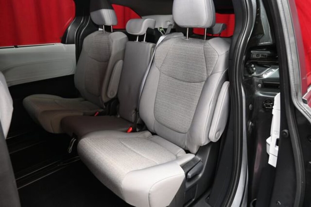 Used 2025 Toyota Sienna LE 8 Passenger Van Passenger Van