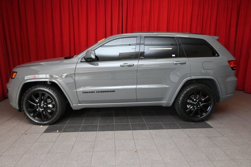 Used 2020 Jeep Grand Cherokee Altitude SUV